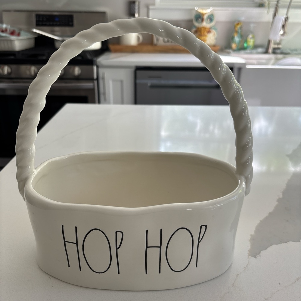 Rae Dunn… HOP HOP… Oval Ceramic Basket… NWOT